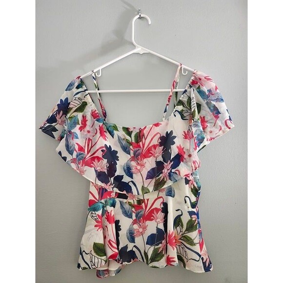 Parker NYC Cold Shoulder S top NWT - Picture 6 of 6